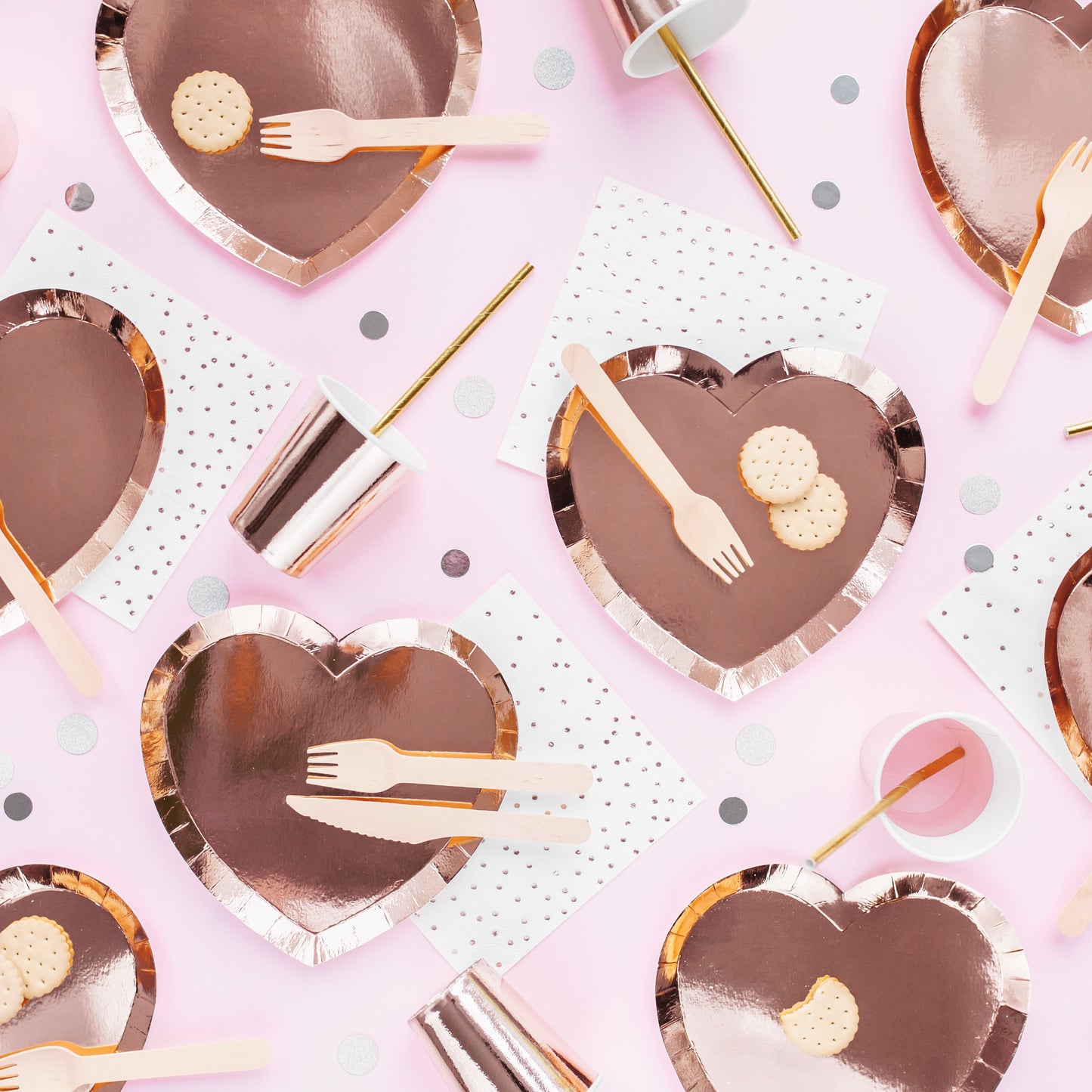 Party Deco Plates 19.5 x 21cm A Pack Of 6pcs - Heart