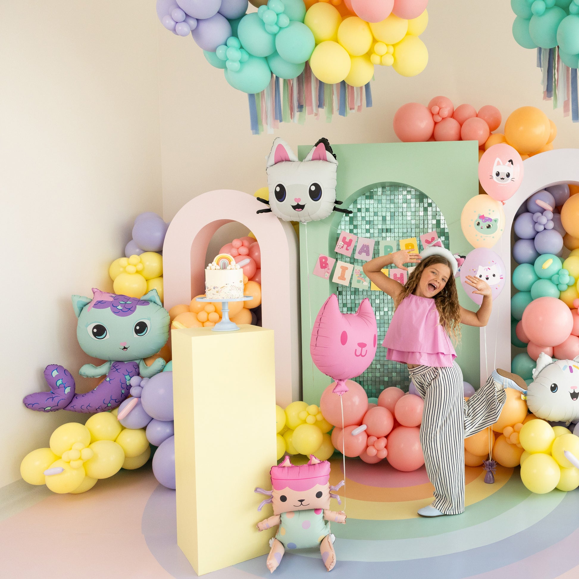 Party Deco Helium Foil Balloon 80 x 82cm - Gabby's Dollhouse / Mermaid