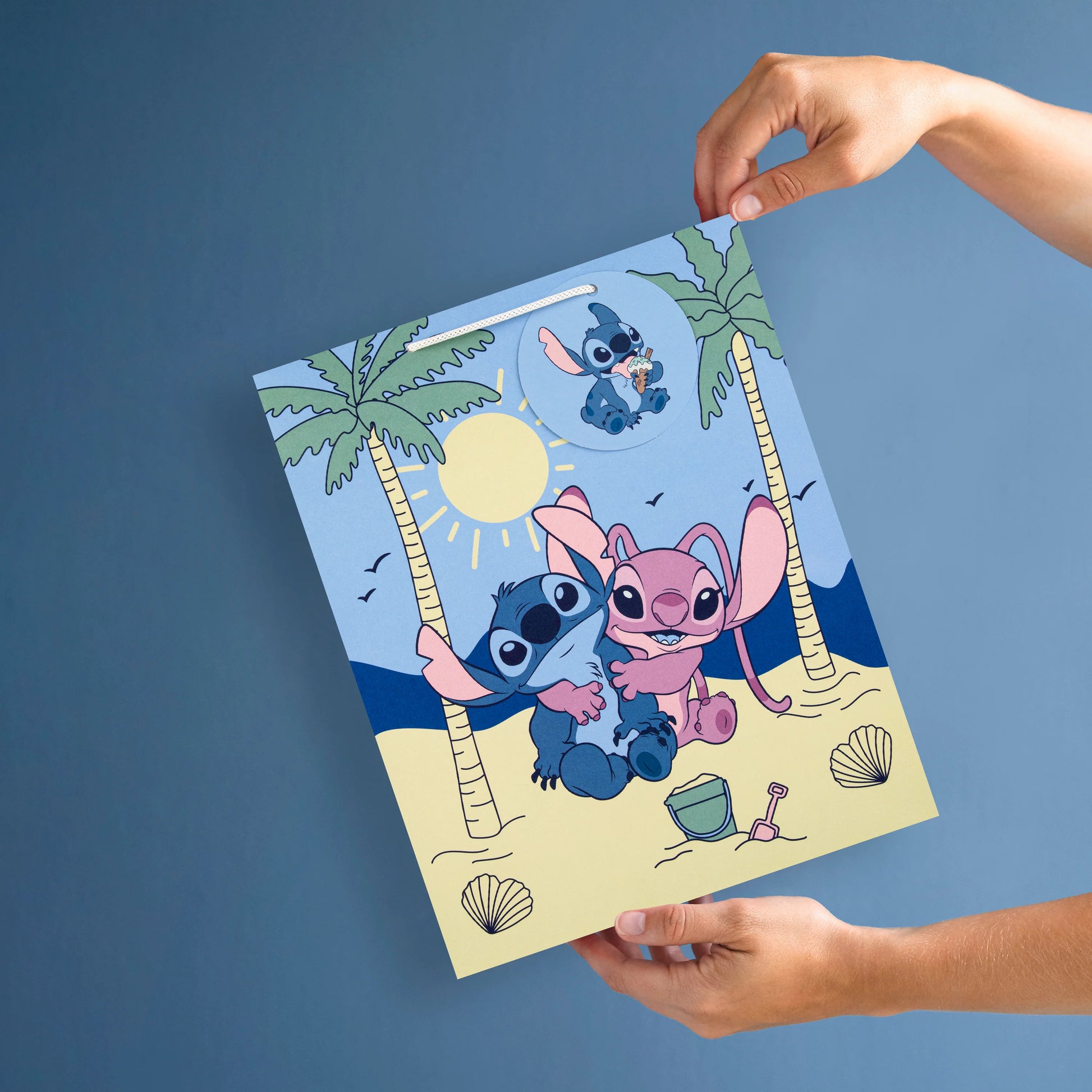 Hallmark Gift Bag Medium 33 x 26.5cm - Disney Stitch