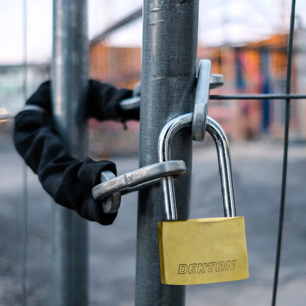 Dekton - Titanium Plated High Security Padlock With 3 Keys - 40mm