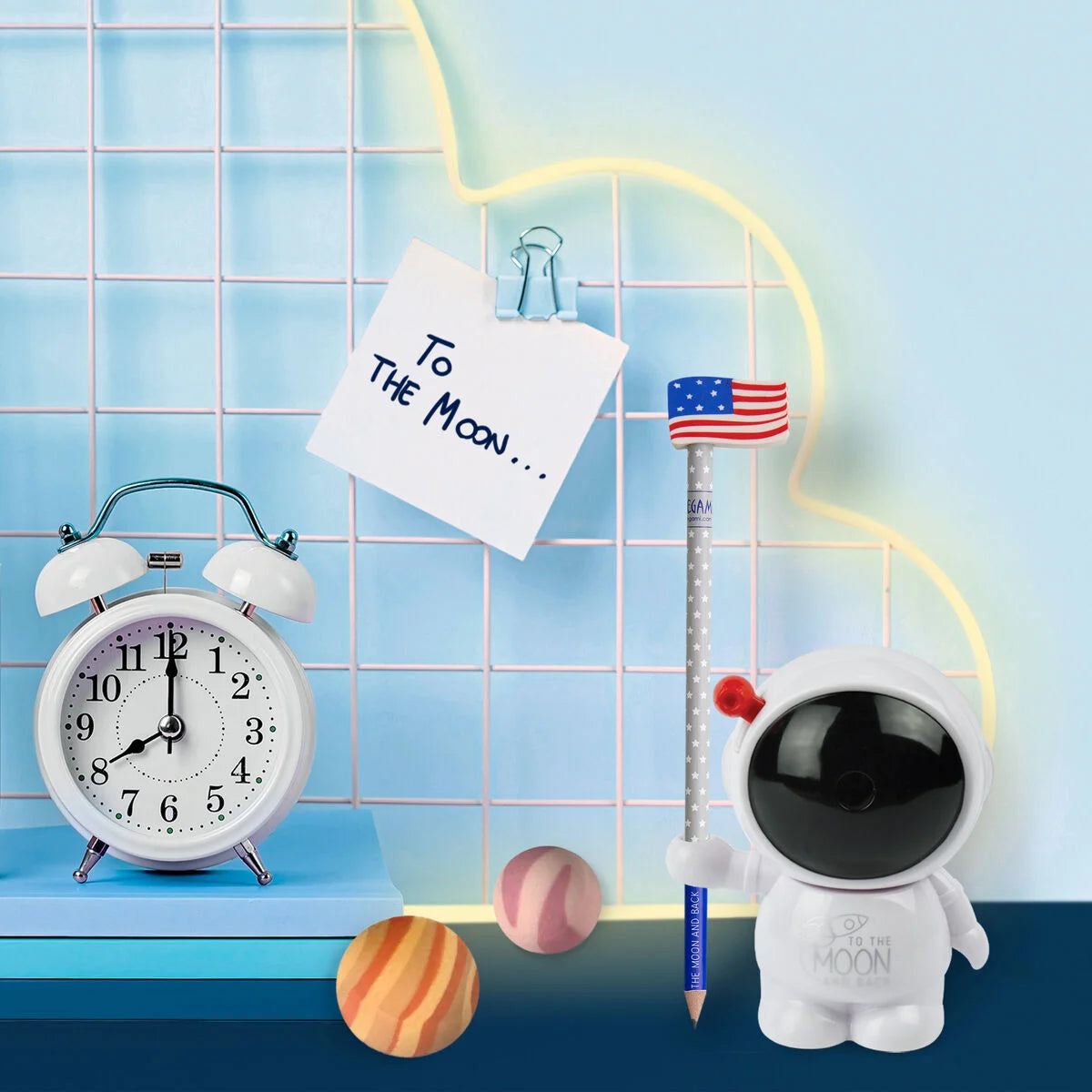 Legami To The Moon And Back Pencil sharpener - Astronaut