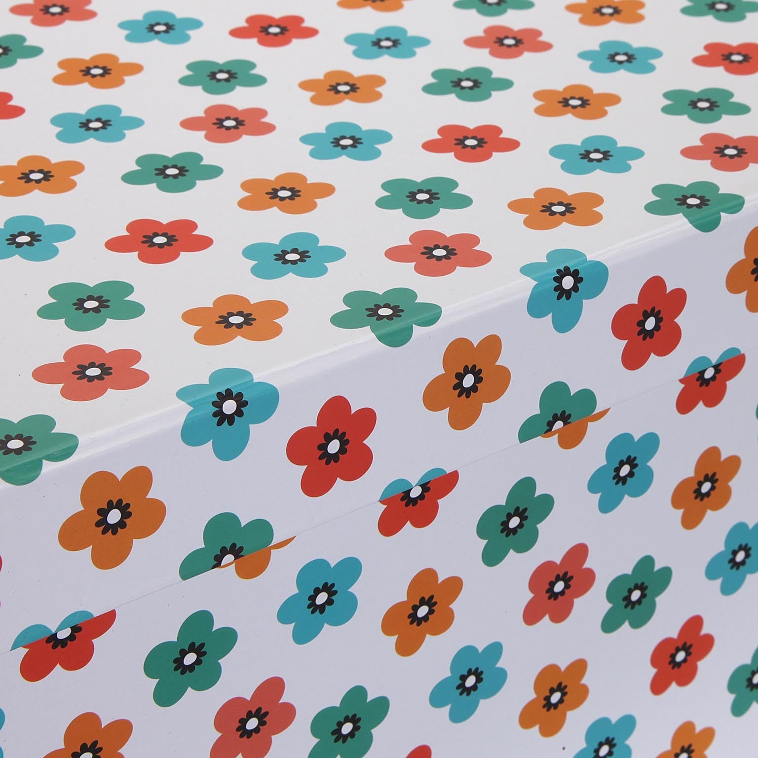 Gift Box - Flower Power - 18.5 x 54.5 x 44cm